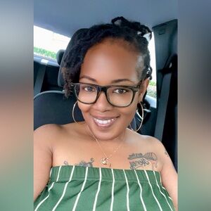 Meet your Posher, Vanessa